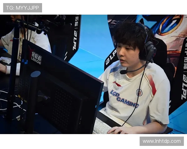 BLG与100T激战正酣 谁能在英雄联盟赛场问鼎荣耀之巅