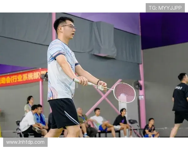 深圳羽毛球队的整体压制与深度解析：技术战术与团队协作的完美结合