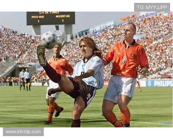 2003年荷兰与阿根廷精彩对决回顾及比赛分析