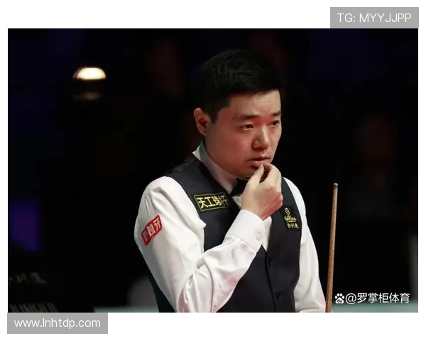 丁俊晖与迈克尔怀特激战正酣乒乓球场上的巅峰对决引发热议 丁俊晖与迈克尔怀特激战正酣乒乓球场上的巅峰对决引发热议