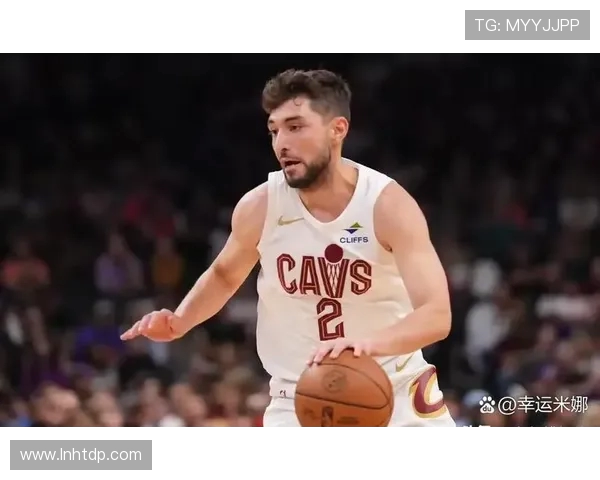 勇士队与国王队激战正酣NBA季后赛精彩对决引发球迷热议 勇士队与国王队激战正酣NBA季后赛精彩对决引发球迷热议